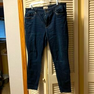 Dark wash Kut from the Kloth skinny jeans